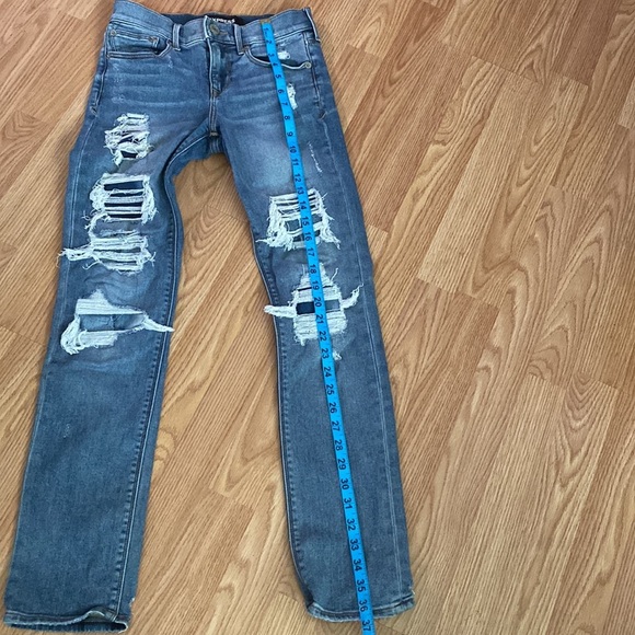 Express Stretch + Performance
Cropped Skinny Jeans Women's 0 Mid Rise Distressed - Picture 2 of 13